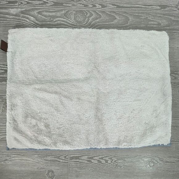 UGG Grey Blue Pillowcase Sham Faux Fur Geometric Triangle Standard Size 20 x 26" - Picture 4 of 11